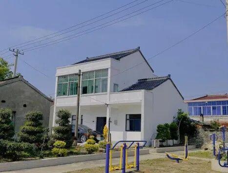 第一批90后住进养老院日常：押金30万，月租3000元