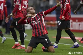 特奥传射建功！AC米兰三连胜登顶意甲榜首图片