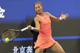 祝贺！郑钦文晋级中网女单十六强图片