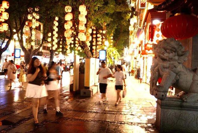 广州好，请你行夜街