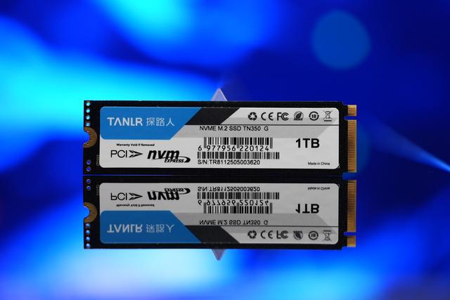 性价比之选：探路人TN350 PCIe 3.0固态硬盘开箱图赏！
