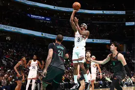 比尔43分努尔基奇18+13+8 太阳28分大胜奇才图片