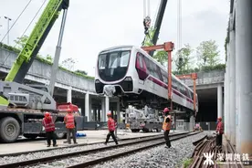 首曝光！坐地铁遇这种新车，深圳人别太意外……图片