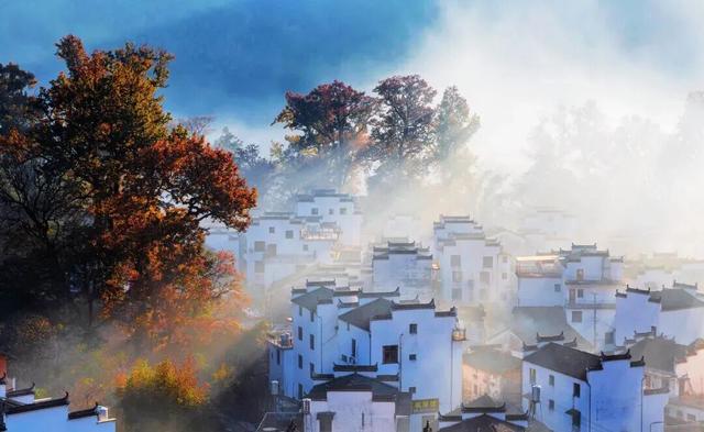 上饶绝美“枫景”加载完毕，前往石城锁定你的赏枫C位！