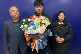 评论丨富豪寻子成功，别让“秒变富二代”慕富心态歪了楼图片