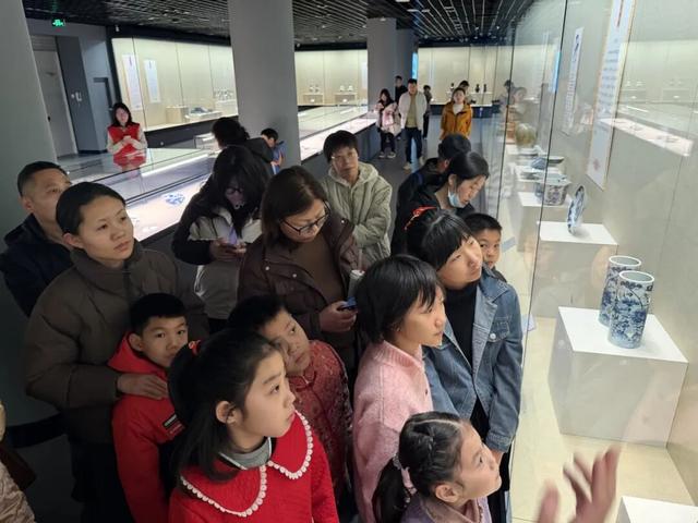 潍坊新春“打卡热地”！博物馆里都“长”满了人