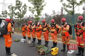 劳模风采·2022年湖北省五一劳动奖章｜二十八载生死逆行，他成为照亮生命的光图片