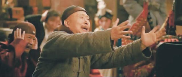 《戏台》：笑完之后心被戳了一下