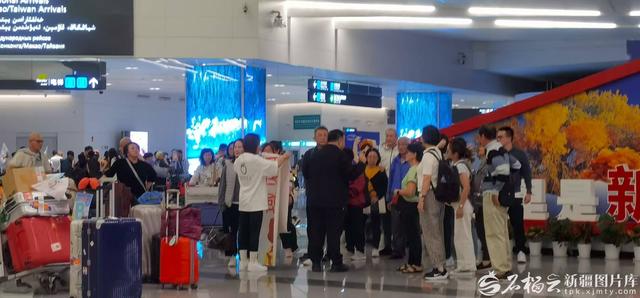 新疆是个好地方 | 新疆迎来今年首个马来西亚包机旅行团