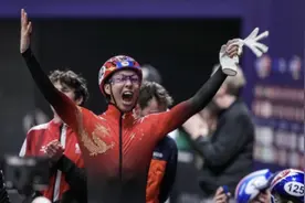 百炼成钢，他因王濛一句话遭网暴，如今为中国终结八年冠军荒图片