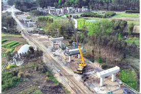 桂钟高速建设忙图片