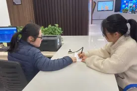 急用居住证，“万里”办很“快”图片