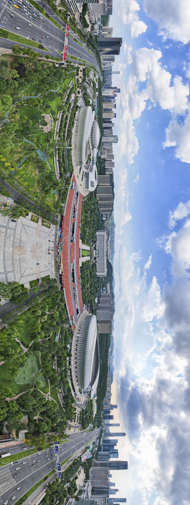 一年四季 泉在济南丨云卷云舒映泉城，东部城区勾勒现代与生态交融天际线