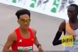 官方回应何杰半程马拉松夺冠争议 ：北京半马组委会将调查比赛结果问题图片