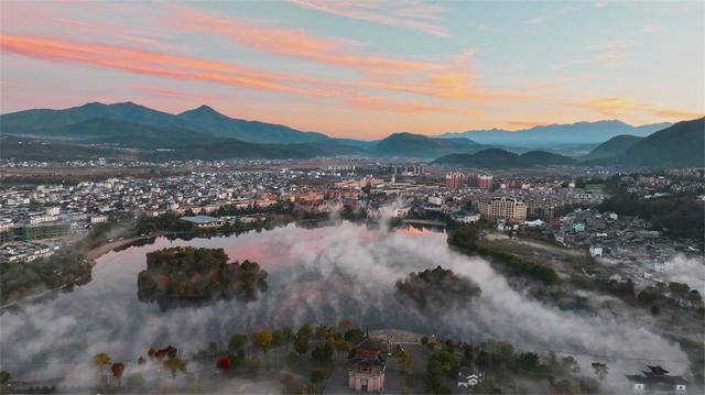 腾冲建设充满绿色、智慧与温情的现代化人民城市