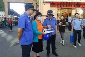 敦化市城管执法局开展安全知识宣传图片
