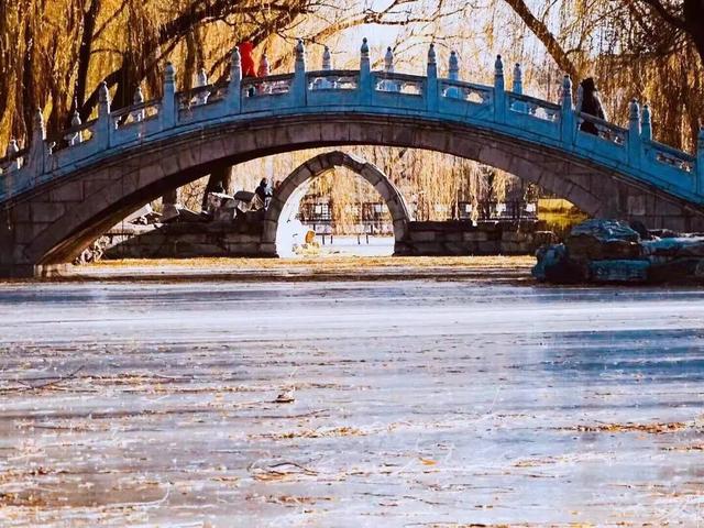 品	，乾隆笔下的御园冬景