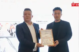 开创速食方便面新品类，“筷掌门”拌面+汤郑州宣告上市图片