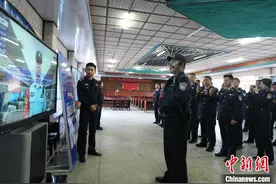 南宁铁路警方以人工智能助实战练兵 AI扮演“蓝军”图片