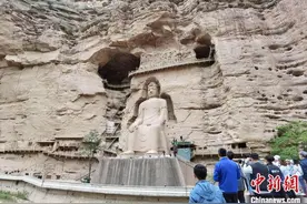 世界文化遗产炳灵寺石窟恢复开放图片