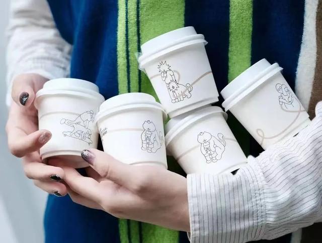 秋天的第一杯奶茶还在“刷屏”;盒马否认闭店;大厂开抢2026届毕业生 | Morketing周刊350期