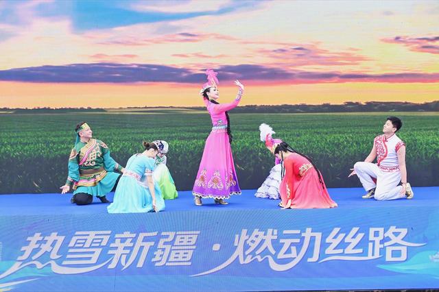 热雪新疆，“郑”在邀约 2025冬季文旅推介活动疆豫再展冰雪情缘