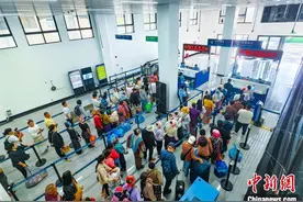 中缅边境打洛口岸今年以来出入境旅客突破150万人次图片