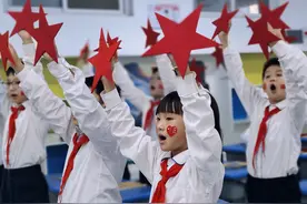 郑州市中原区澜景小学：欢歌笑语庆华诞，全面发展赢未来图片