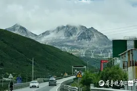 “自驾游”越来越火：纯电新能源车加入，更多女性向美而行图片