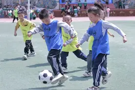习水县第八小学：“足”见成长 “球”动追梦图片