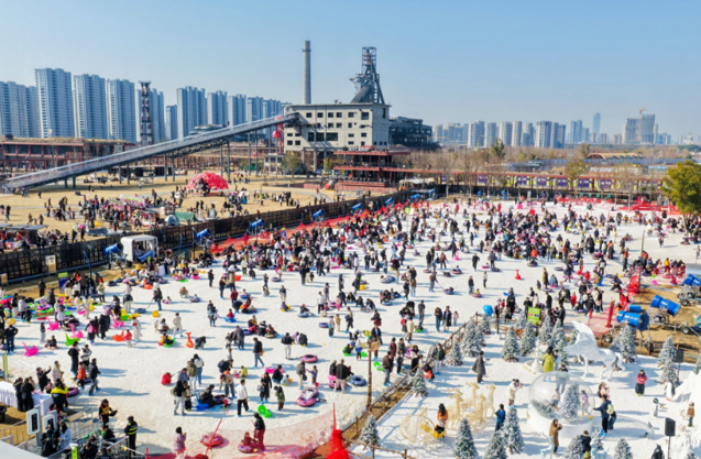 杭州这块“雪地”太火爆，一天突破30000人次！最新提醒：错峰出游