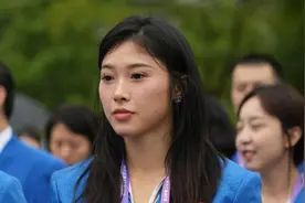 吴艳妮：我的小心愿大家都知道，十月一号晚上见图片