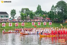 30支龙舟队上演水上版“速度与激情” 益阳兰溪这场双桡龙舟表演赛燃爆!图片