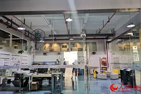 一双袜子的“智造”图片