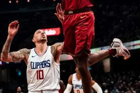 米切尔28+12骑士主场击退快船图片