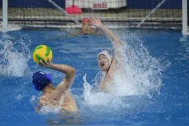 参赛队伍多，赛程白热化，中国大学生水球赛形势喜人图片