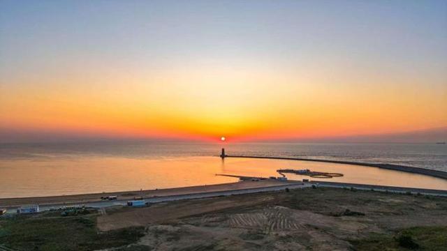 众拍 | 海龙湾灯塔日出