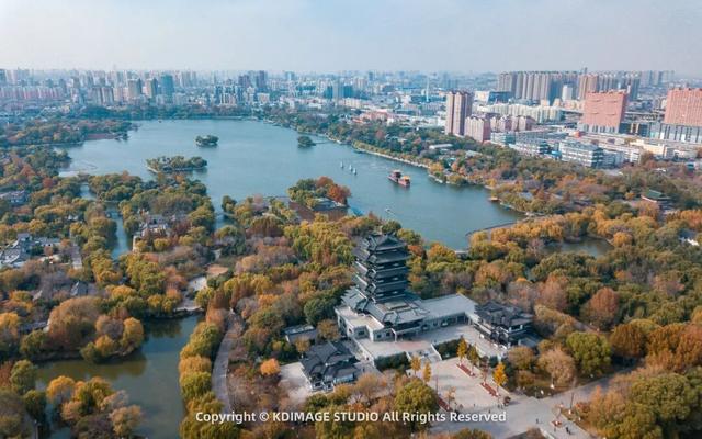 趵突泉涌玉龙，青石板映唐宋灯火，济南版“江南”在此