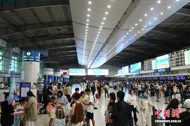 跨境游双向火热 大连机场口岸暑运出入境客流创五年新高