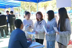 120家企业进校揽才，1141人达成就业意向！益阳职院这场校园招聘会精准高效图片