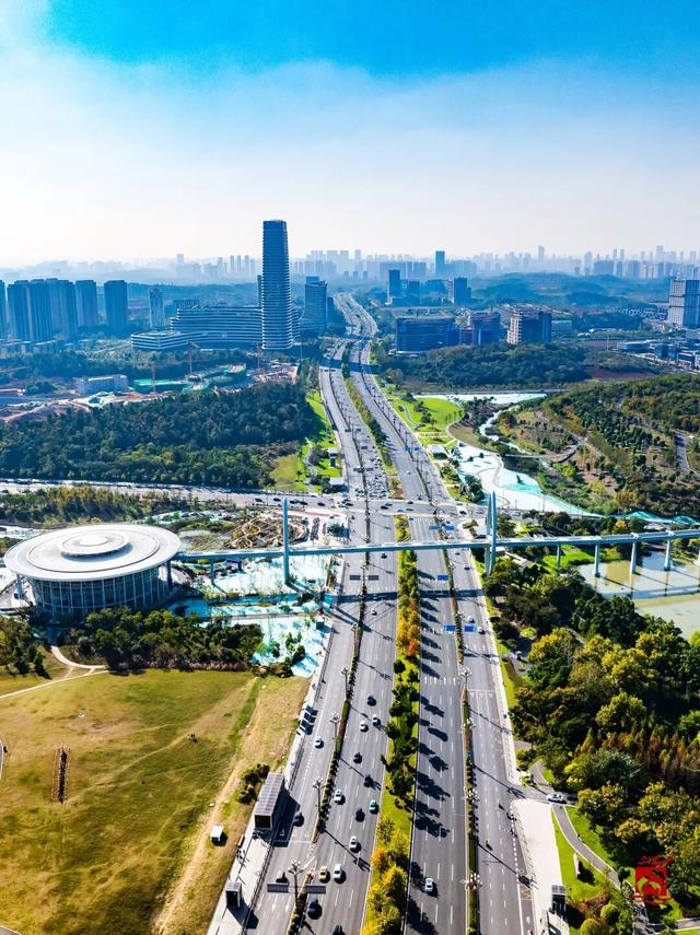 换个角度看荆楚——武汉光谷云端双体验！