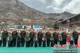 汶川县举行退役士兵光荣返乡欢送会图片