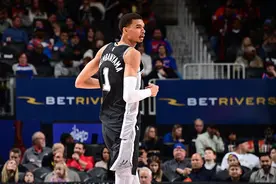 「NBA」8人得分上双马刺迎大胜，文班亚马获得生涯首个三双图片