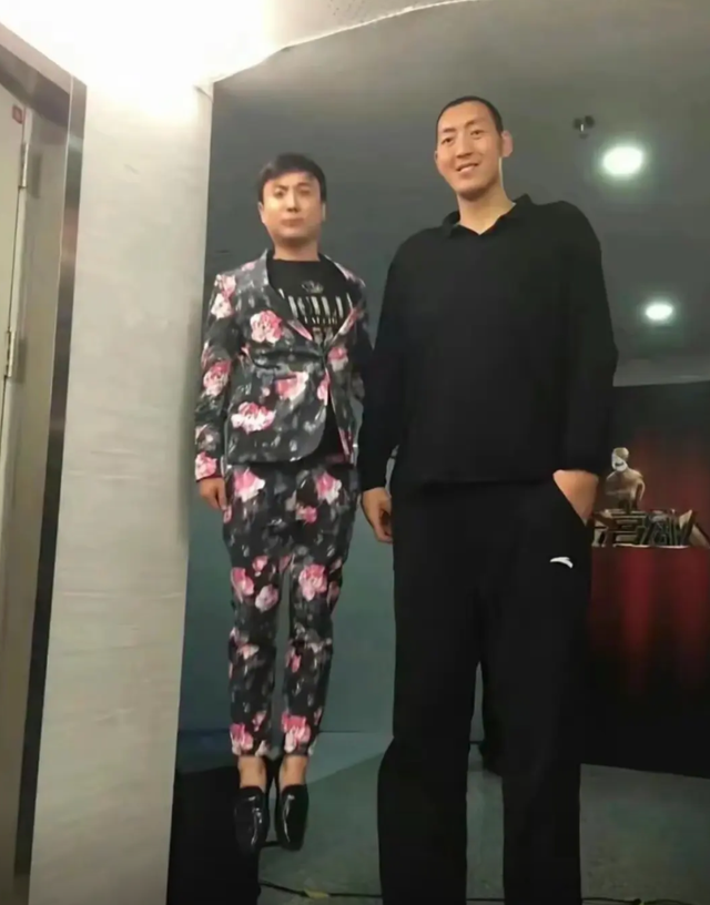 演员沈腾的QQ空间被盗？大量早期照片曝光！官方回应：鹅什么也不知道，反正腾哥的身材很曼妙