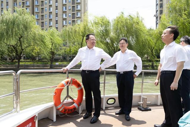 持续打造链接全球创新要素的产业高地、驱动未来产业的创新策源地！龚正调研青浦区