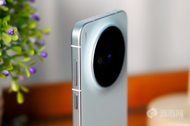 vivo X300评测：小直屏旗舰，带来Pro级体验