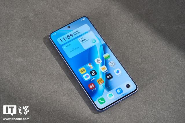 iQOO Neo11“面对疾风”手机图赏：年轻玩家的电竞优选