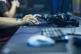 绕过游戏平台私下买卖网络游戏装备？小心是诈骗！图片