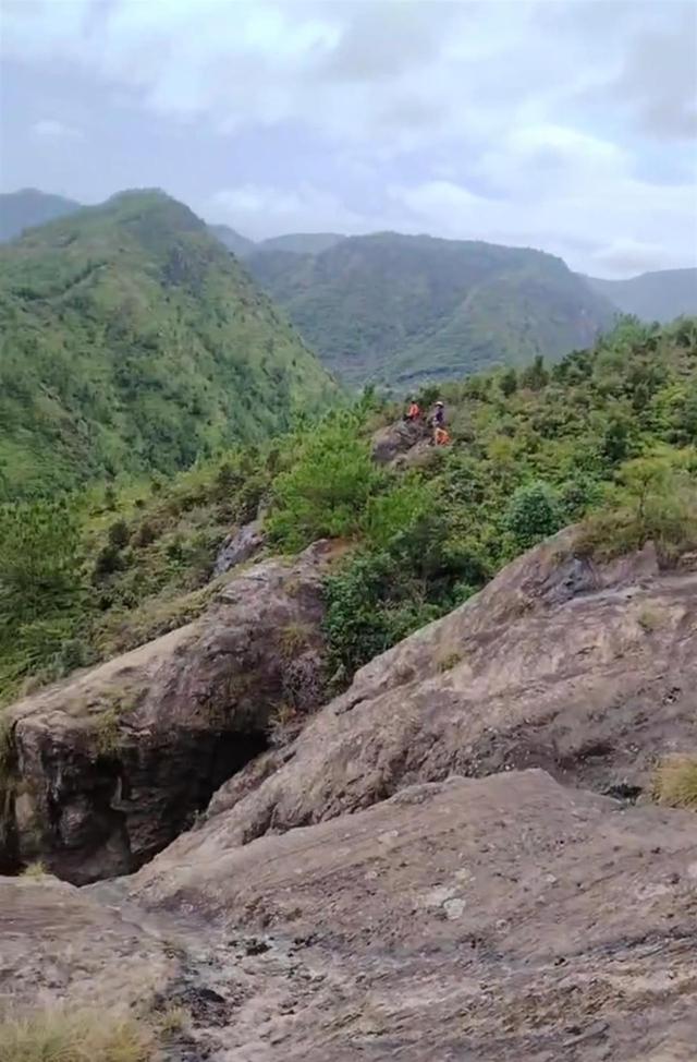 登山失联6日！台州45岁男子遗体被发现，搜救队：遗体暂未运下山，其家中还有两个孩子