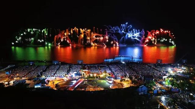 “海上盛焰”点亮滨海小城，长三角（启东）六国海上烟花大赛震撼上演